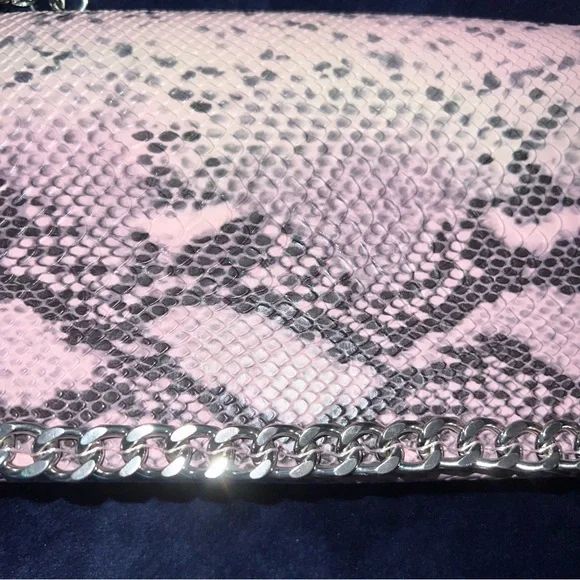 Missguided Faux Snake Print Bag - Picture 2 of 9